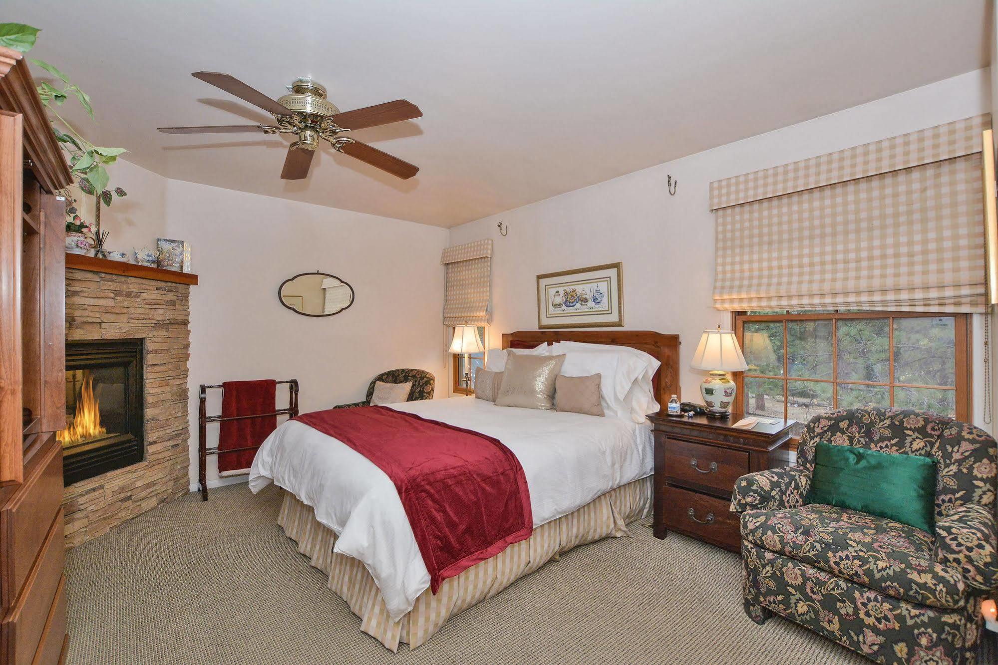 Alpenhorn Bed And Breakfast Big Bear Lake Εξωτερικό φωτογραφία